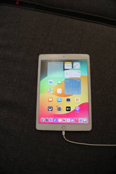 ipad 7 32G  wifi & sim