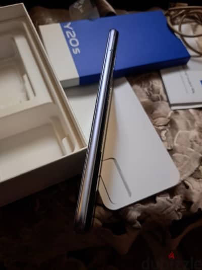 vivo   y20s  8GB RAM. 128 GBROM