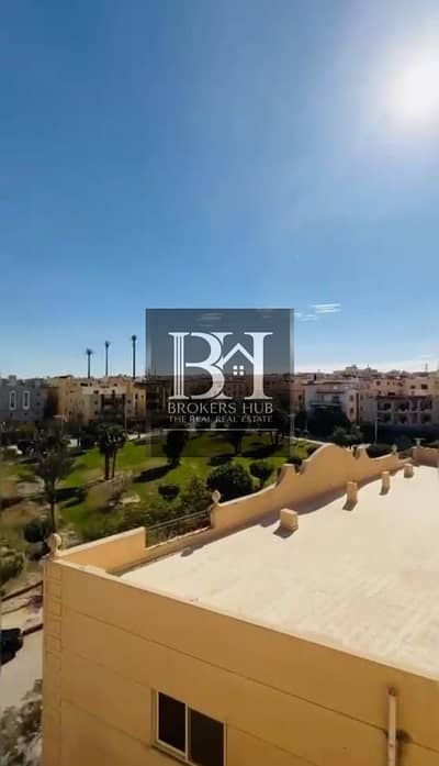 تريبليكس للبيع داخل قصر ( الرووف به حمام سباحه) فى الحى التانى التجمع الخامس Triplex for sale inside a palace in the Second District, Fifth Settlement