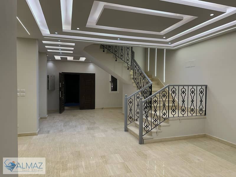 Villa for rent in Al Rehab 2 Block 26 with an area of ​​400 square meters 0