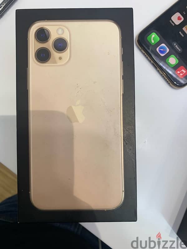 iPhone 11 pro with box 4