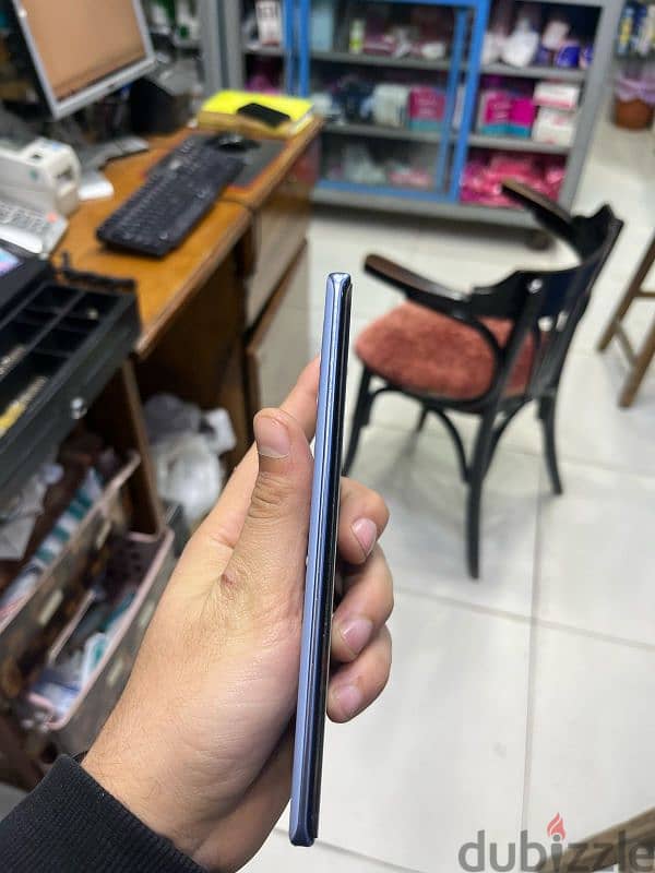 vivo 27 5 g 256 كسر زيرو معاه كل حاجتوو 2