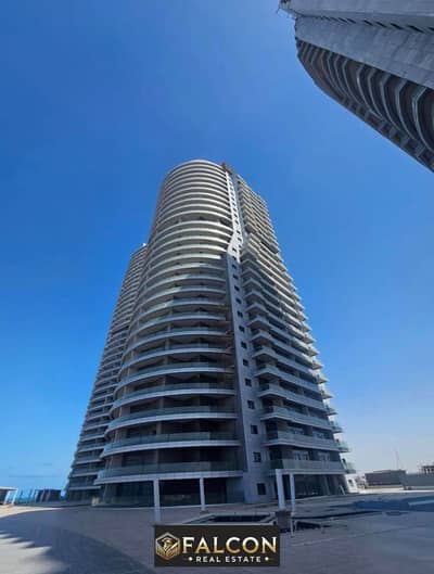 Apartment with a down payment of 500 thousand, rady to move hotel finishing, central air conditioning, in the new Alamein Towers, Hassan Allam