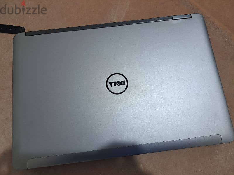 dell latitude 6540 بصمه 1