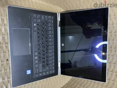 hp 440  x360  Touchscreen  Core i3 8th  Ram 8 Ssd 256