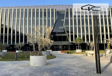 Office for sale 131m in EDNC Eastown new cairo  READY  TO  MOVE  in the  prime  location in  in  fifth  settlement