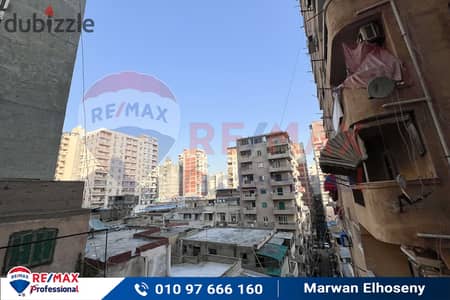 Apartment for sale 100 m Al-Ibrahimiya (Al-Hajar Street - steps from Abu Qir Street)