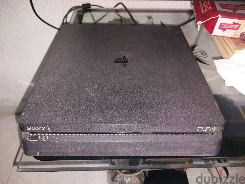 Playstation 4 slim 5