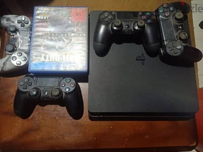 ps4 slim حاله جيده جدا