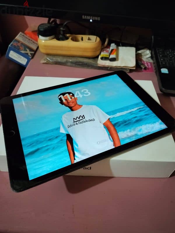 iPad 8 WIFI + Cellular 128GB 1