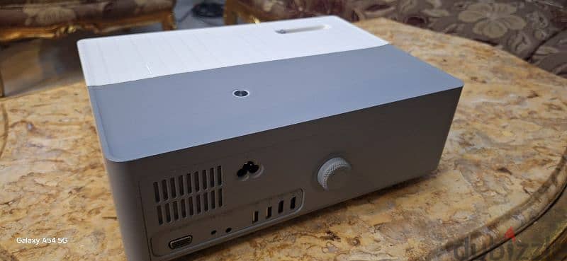 projector بروجكتور 1