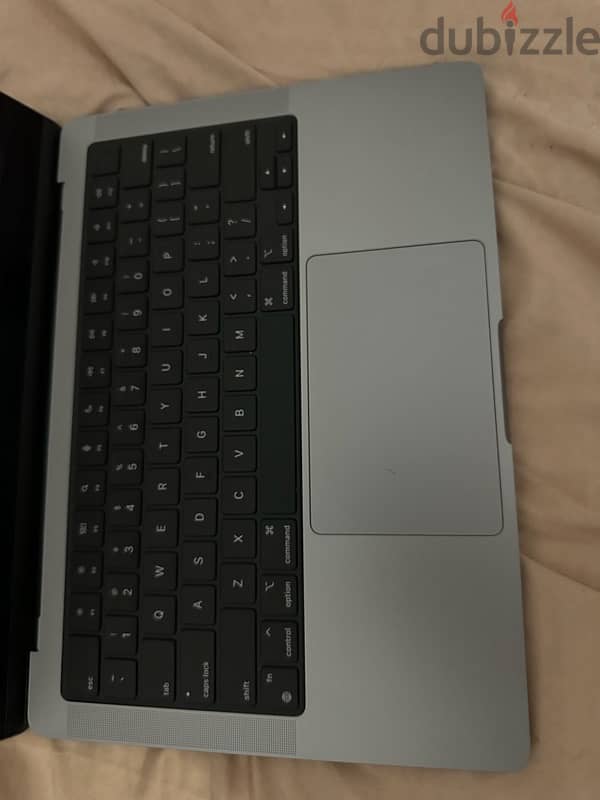 macbook pro 14 inch 2