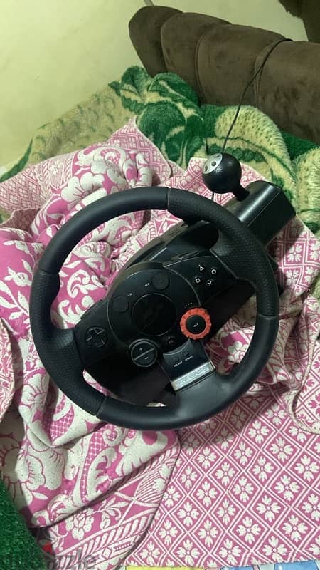 عجلة قيادة logitech driving force gt 1