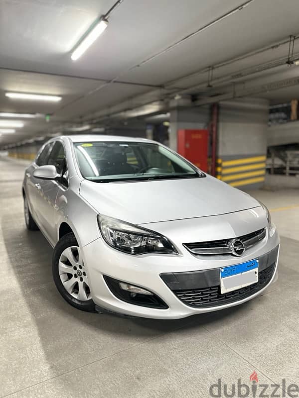 Opel Astra 2020 ONLY 64,000 KM 0