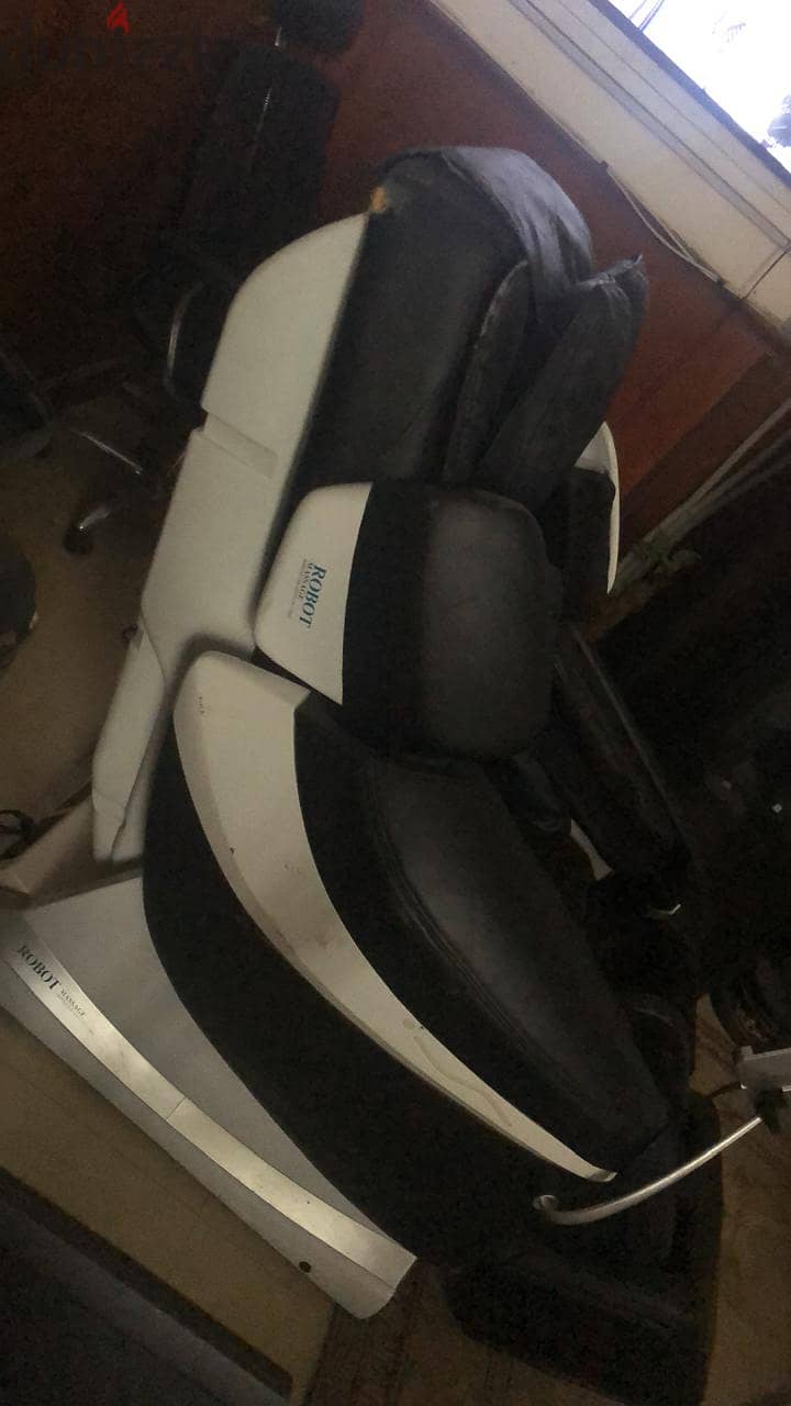 Robot massage chair 1