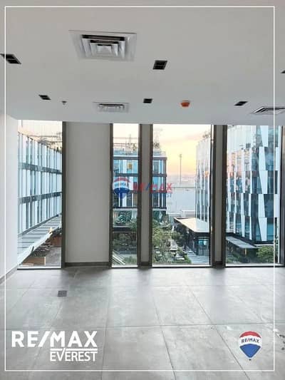 63SQM Office For Rent in Park ST. -Plaza View