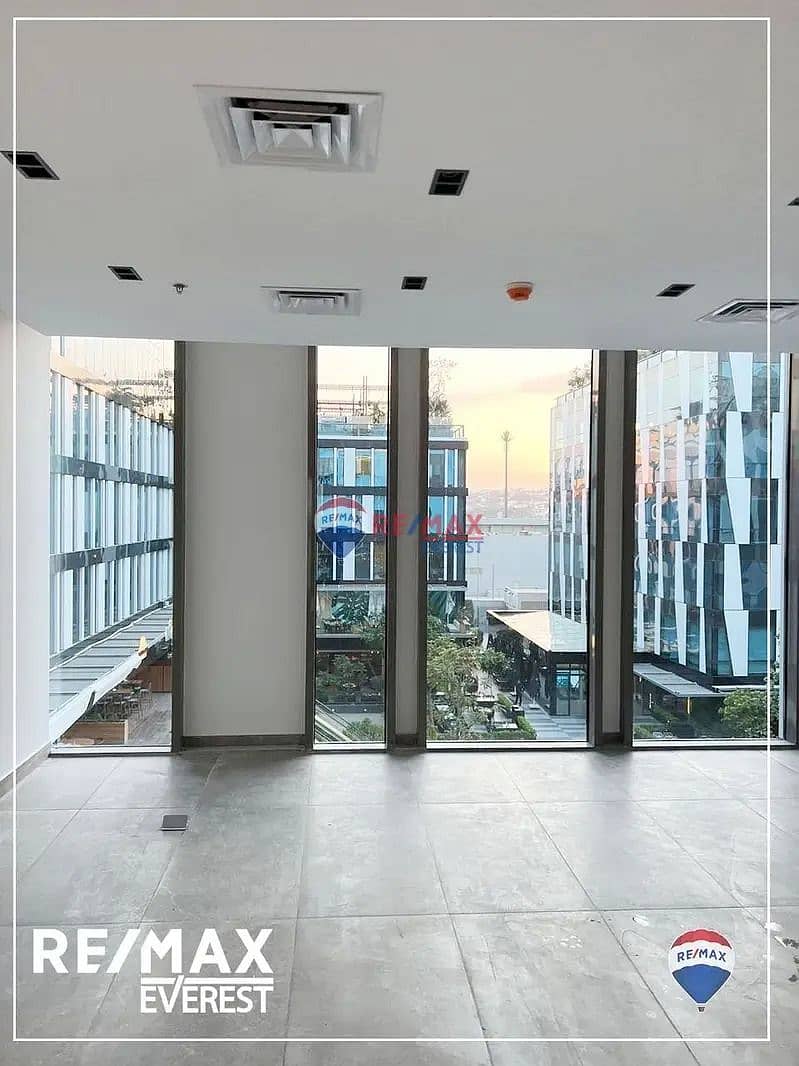 63SQM Office For Rent in Park ST. -Plaza View 0