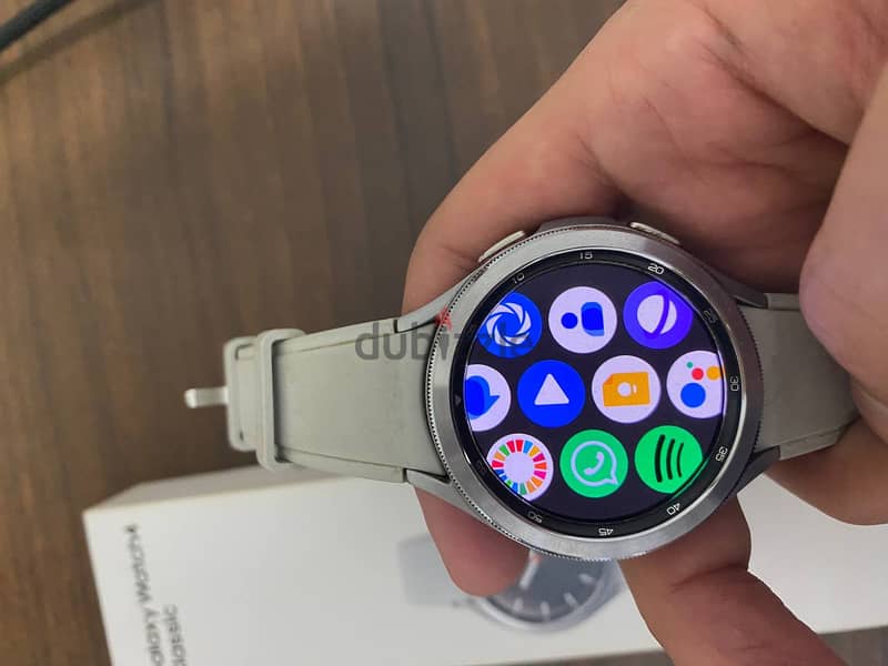 Samsung Galaxy watch 4 classic 2