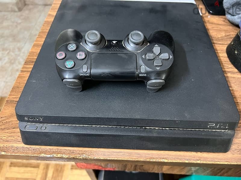 Playstation 4 Slim 0