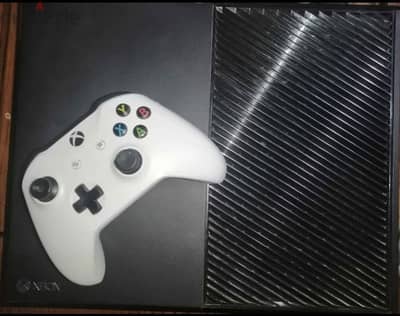 اكسبوكس وان 1000 جيجا بالكينكت بحاله ممتازه. xbox one 1tb