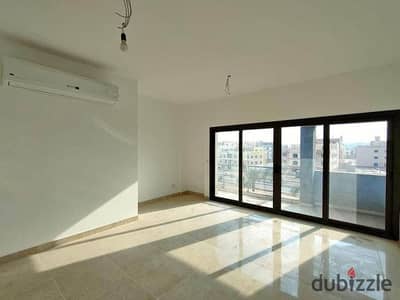 Penthouse for sale, immediate delivery, fully finished with air conditioners, area 165 square meters, in the Fifth Settlement, with installments