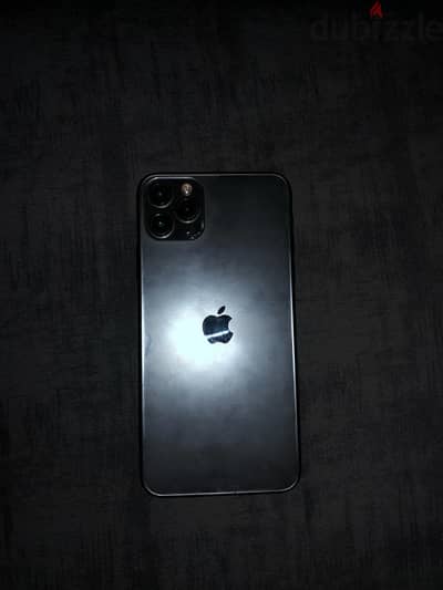 iphone 11 pro max 64g b77%