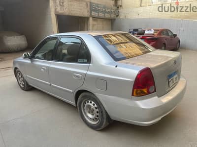 Hyundai Verna 2004