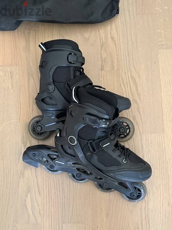 Decathlon black roller blades 0