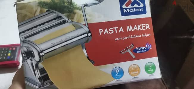 ماكينة اعداد مكرونه وخبزpasta maker