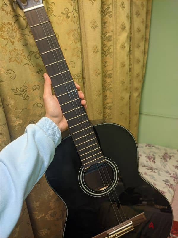 Yamaha c40 black 9