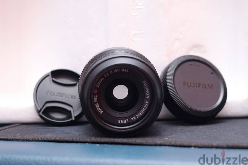 Fujifilm Xh2s (shatter 3k)  Body - 23mm f2 - 56mm f1/2 5