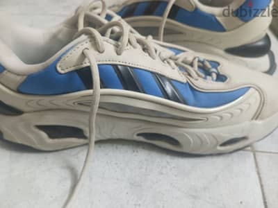 بيع حذاء Adidas اقرأ الوصف بسرعه