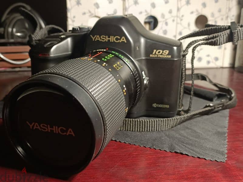 Yashica 109 Multi Program camera 10