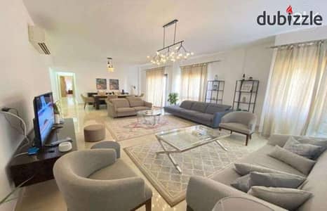 View a fully finished apartment for sale in Al Marasem (Fifth Square) with a very distinctive landscape view.