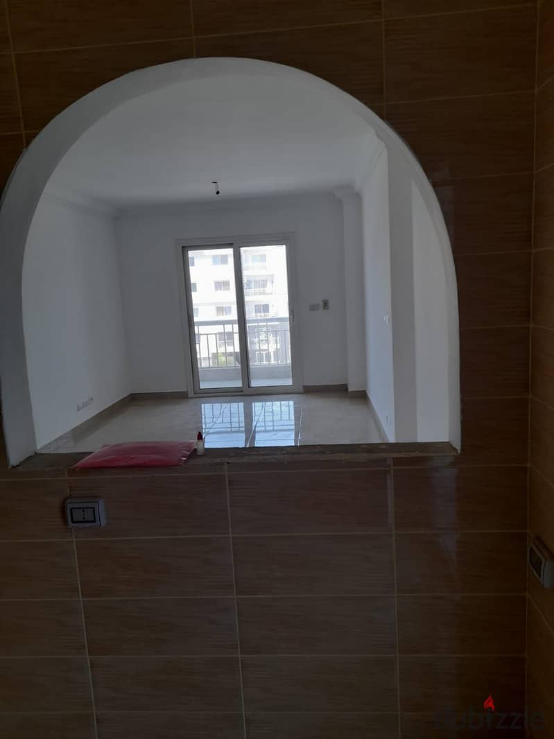 A special opportunity for sale in Madinaty, 78 square meters in B10, Talaat Moustafa contract, all installments, view park and street, close to servic 0