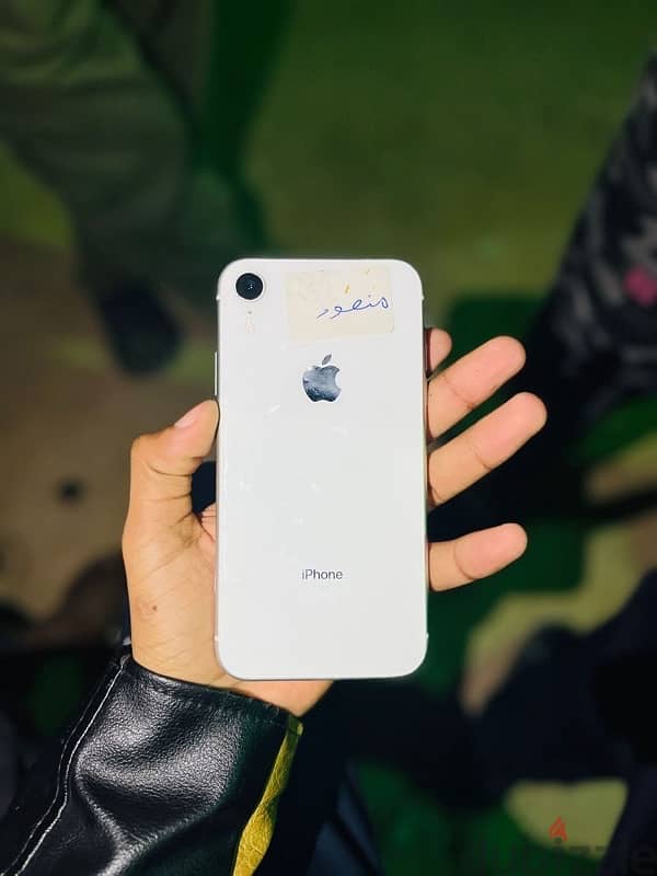 iPhone XR 1