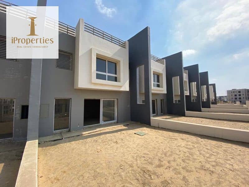 Townhouse Resale In Hyde Park New Cairo 0