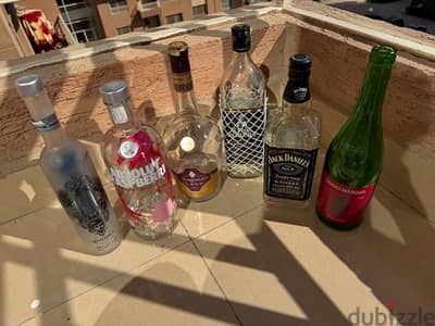 empty alcohol vases for decorations