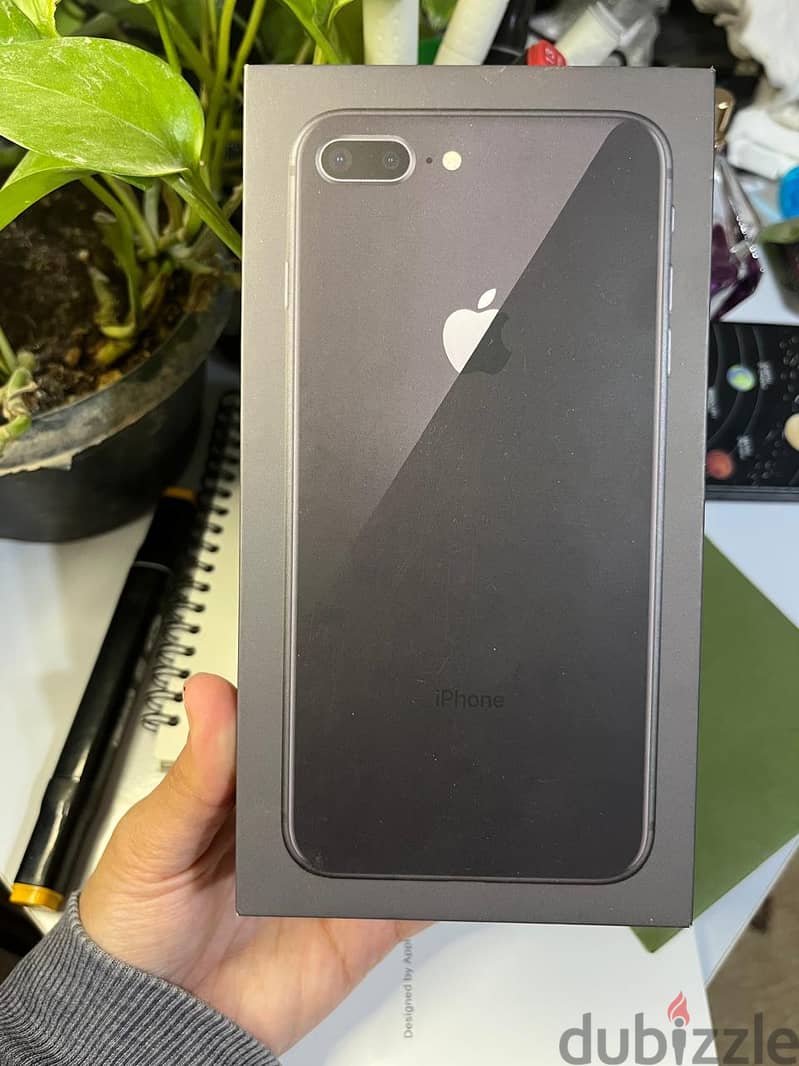 iPhone 8 plus (64gb) 3