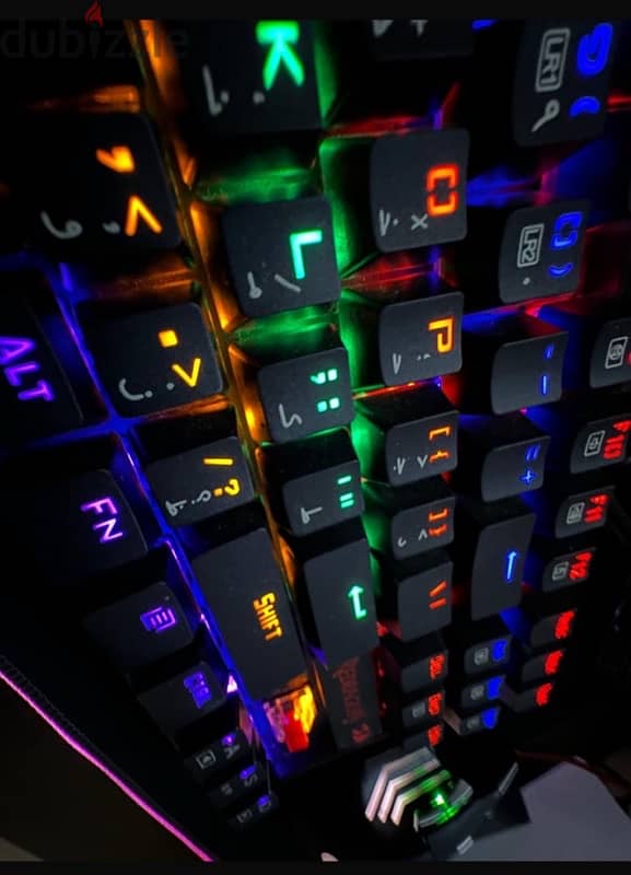 keyboard - REDRAGON RGB LED 2