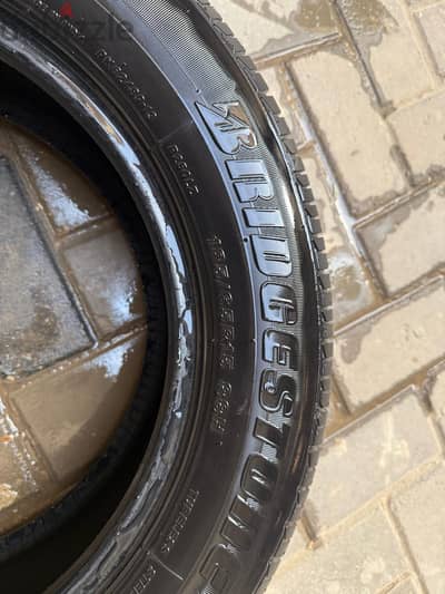 ٤ فرد اطارات سيارات Bridgestone مقاس 185/65R15 88H