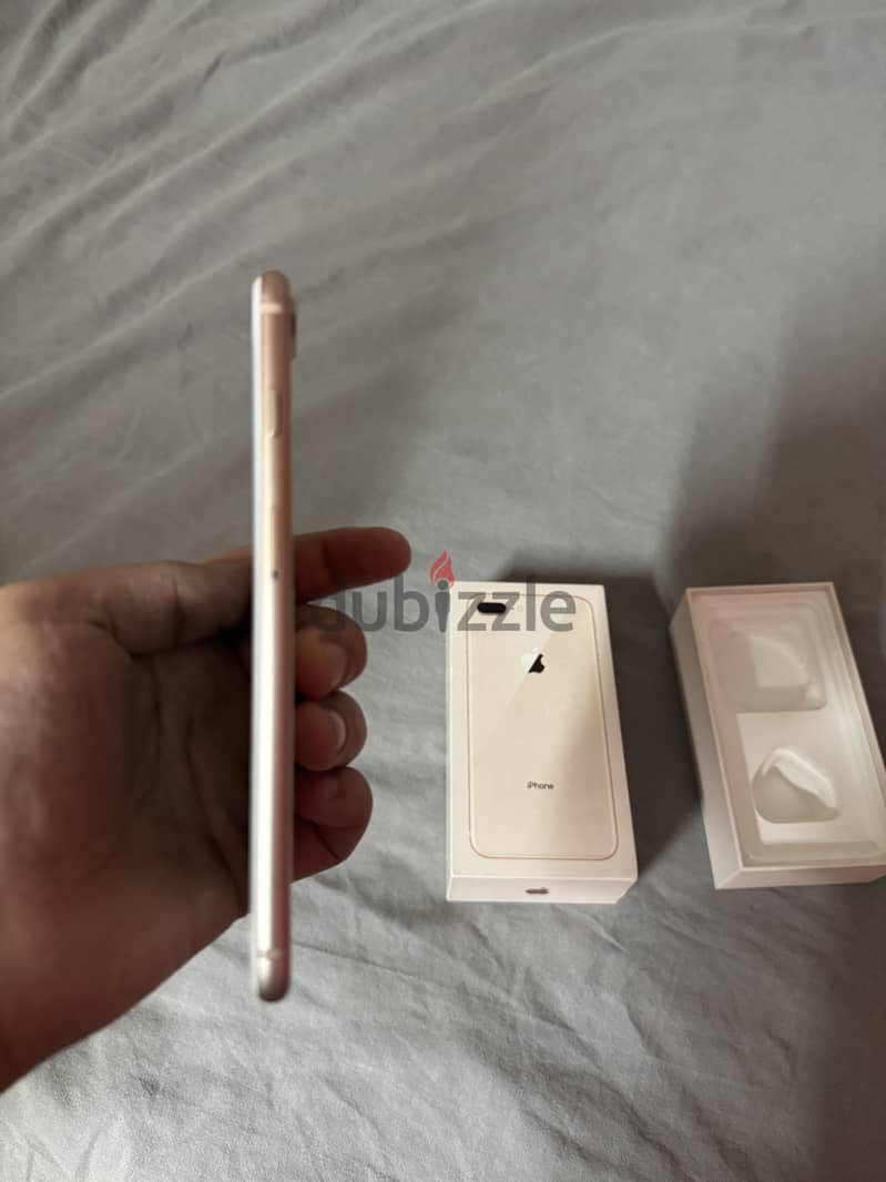 Apple iPhone 8 Plus 64GB Gold 2