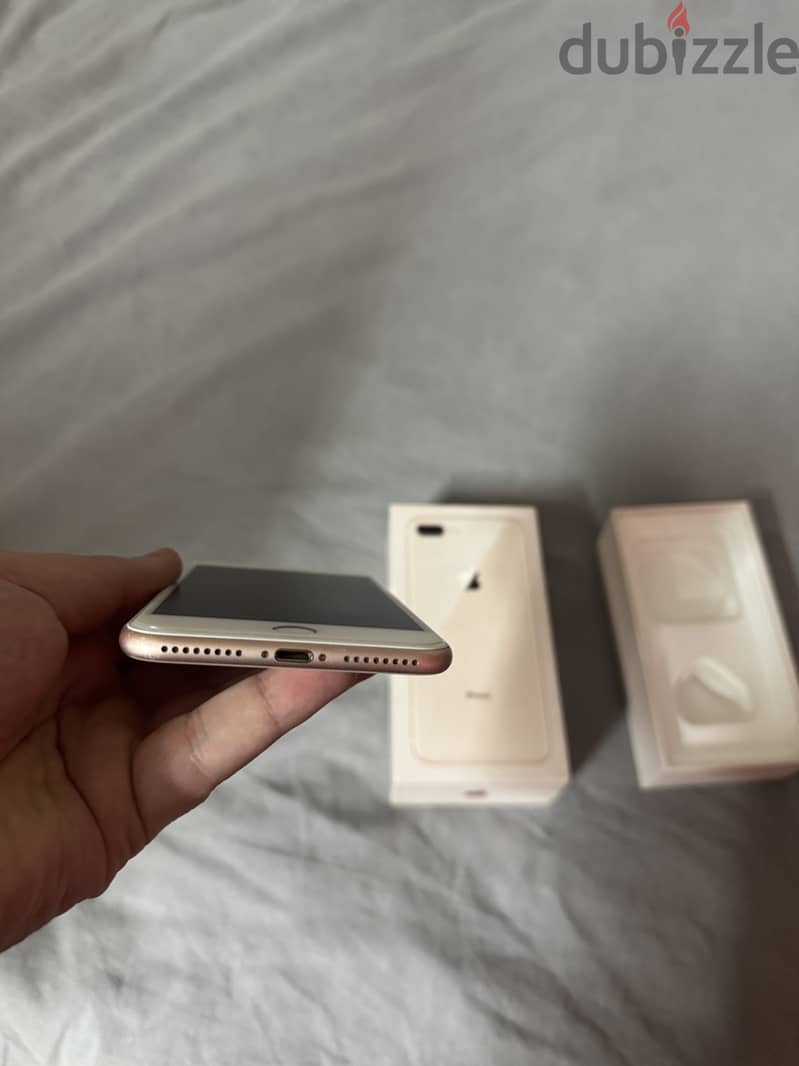 Apple iPhone 8 Plus 64GB Gold 3