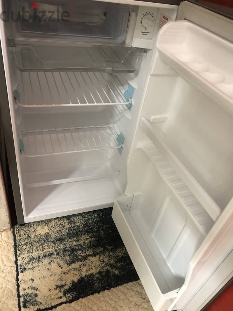 تلاجه ال جي ميني بار - LG Mini Bar 92L Silver GL-131SLQ 5