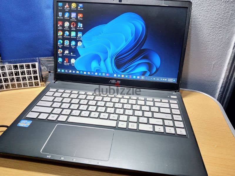 من المانيا ويندوز ١١ ASUS core i7 MQ 2