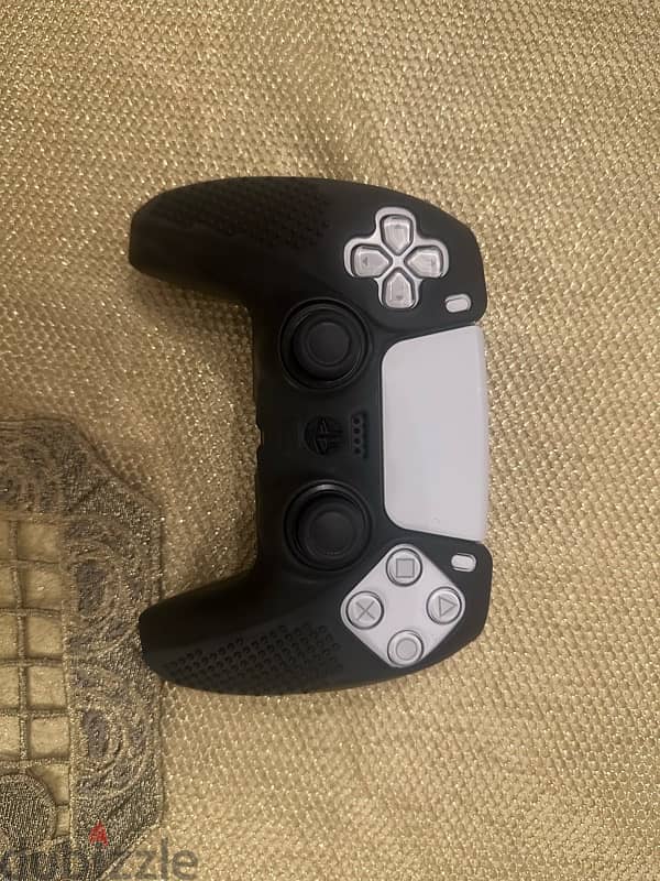 PS5 Controller with cover 0