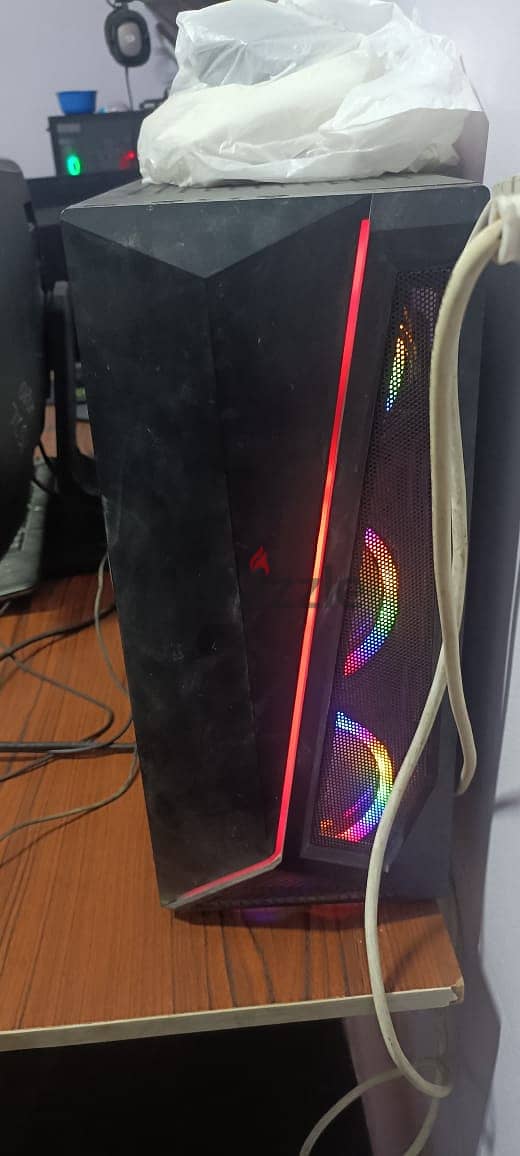 Case Rgb MB: Gigabyte H310M S2 CPU: I5 9400F Ram :16 G الجهاز معاه كل 0