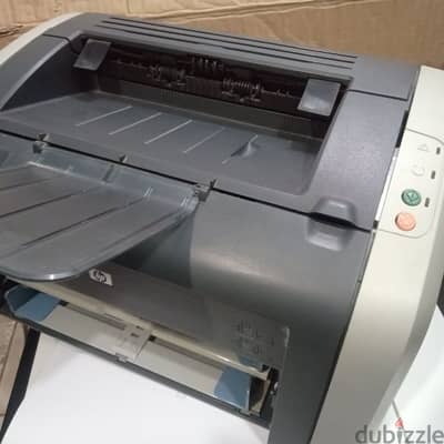 برنتر hp طباعة ليزر ابيض واسود حالات ممتازة وار الخارجhp laser printer