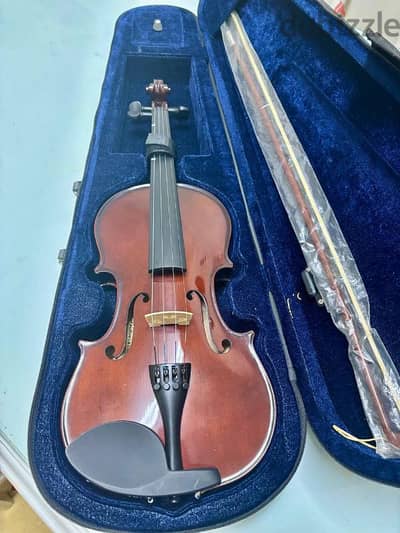 كمان Violin للبيع 4/4 ماركة فيتنس (Fitness) جديد غير مستخدم بدون خدش