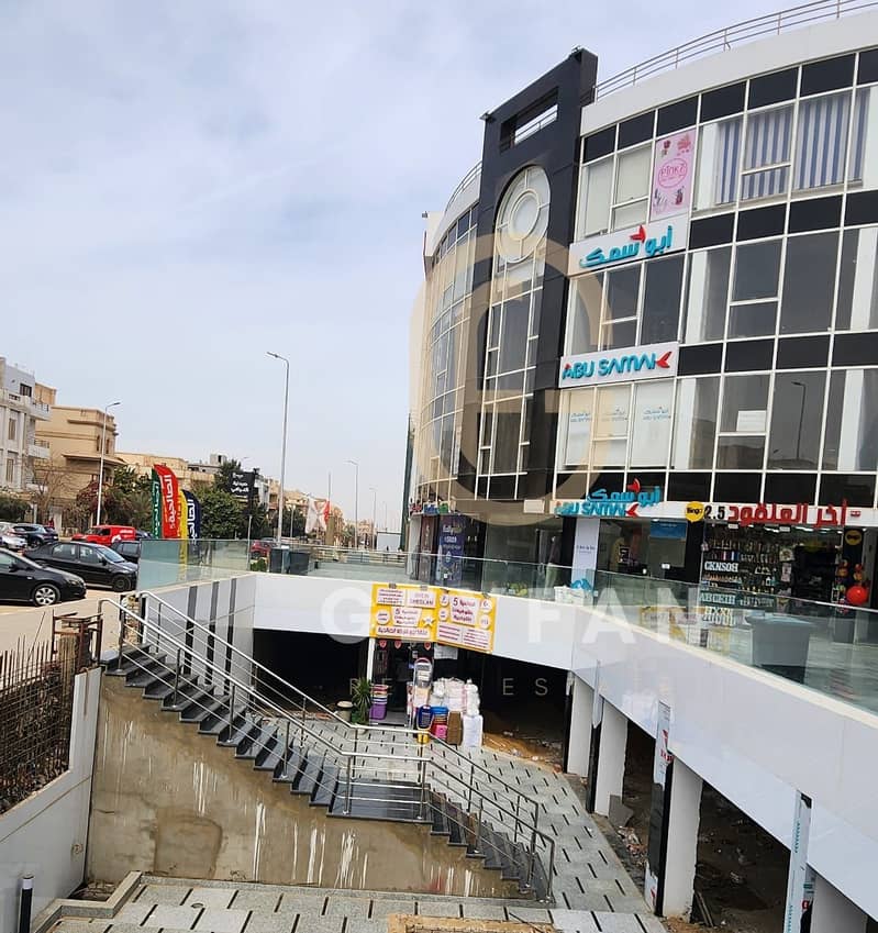 Shop for Rent – Lower Ground Floor in a Commercial Mall   - Location: Lower ground floor inside the mall    - Area: 45 m²    - Monthly Rent: 27,000 EG 0